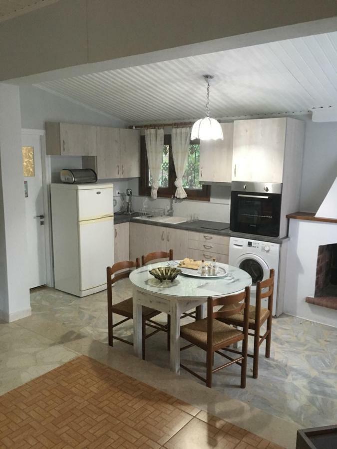 Villa Ermilia Kerveli Buitenkant foto