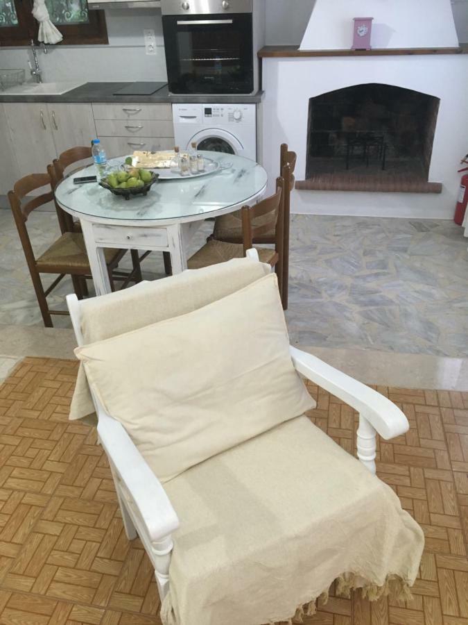 Villa Ermilia Kerveli Buitenkant foto